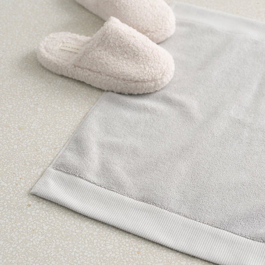 Weekend bath mat 50x60 light gray