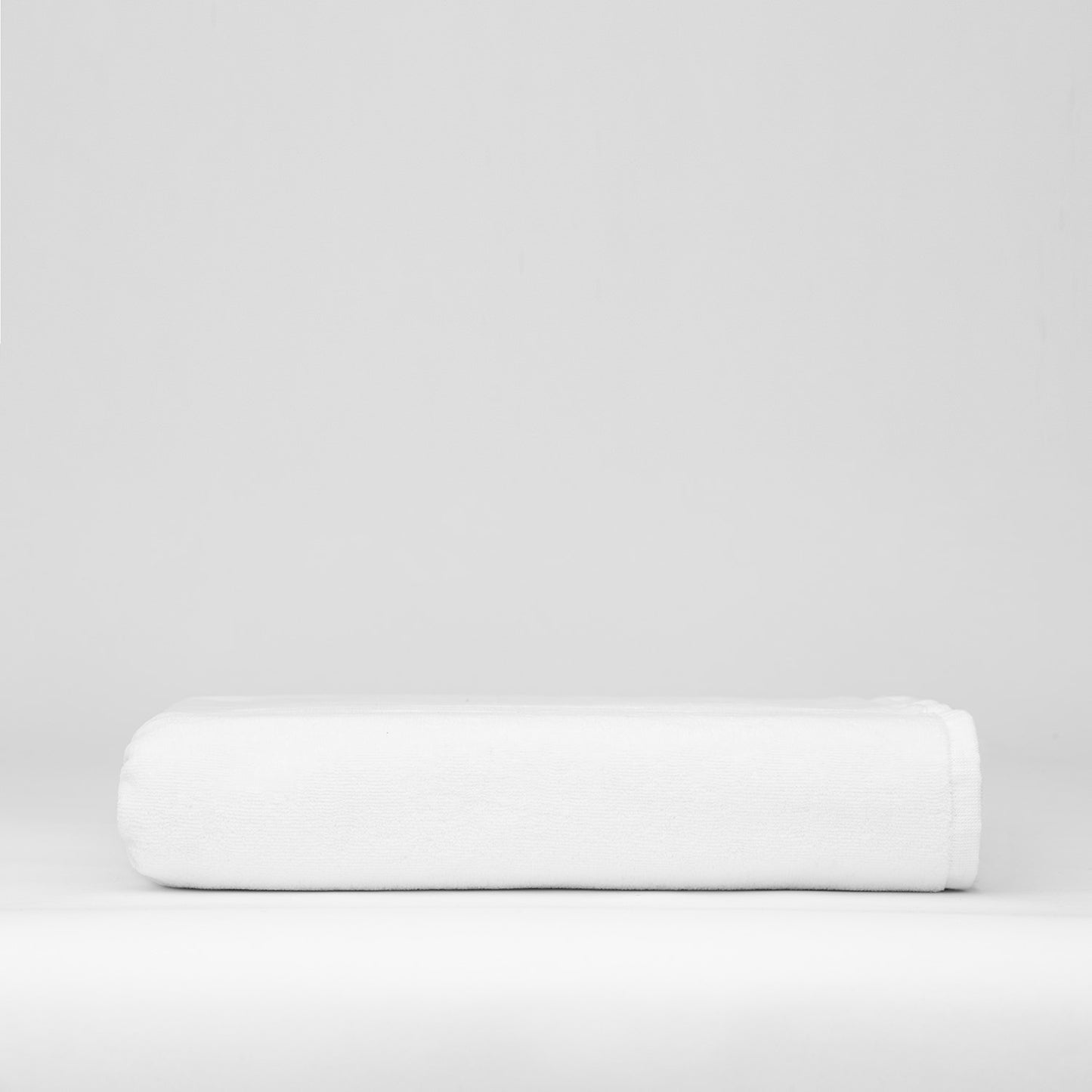 Sundays bath towel white