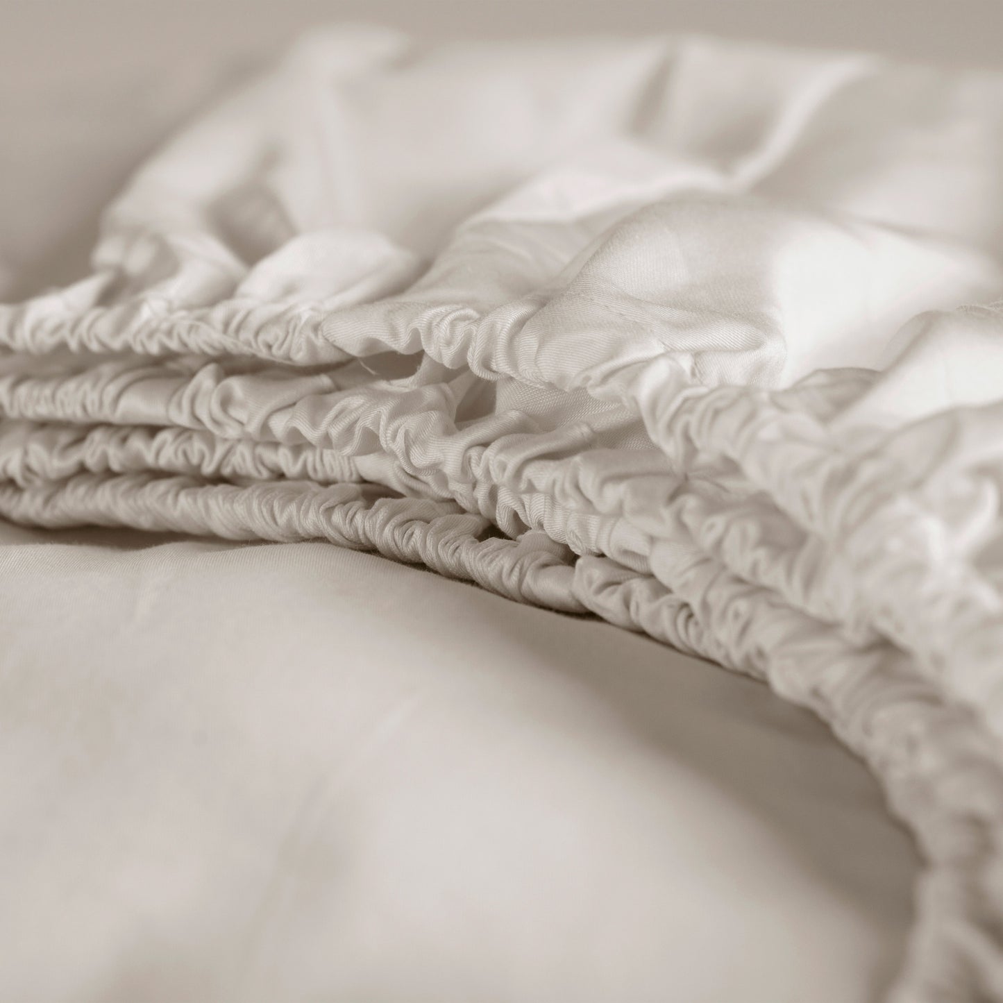 Sundays fitted sheet cotton sateen light sand