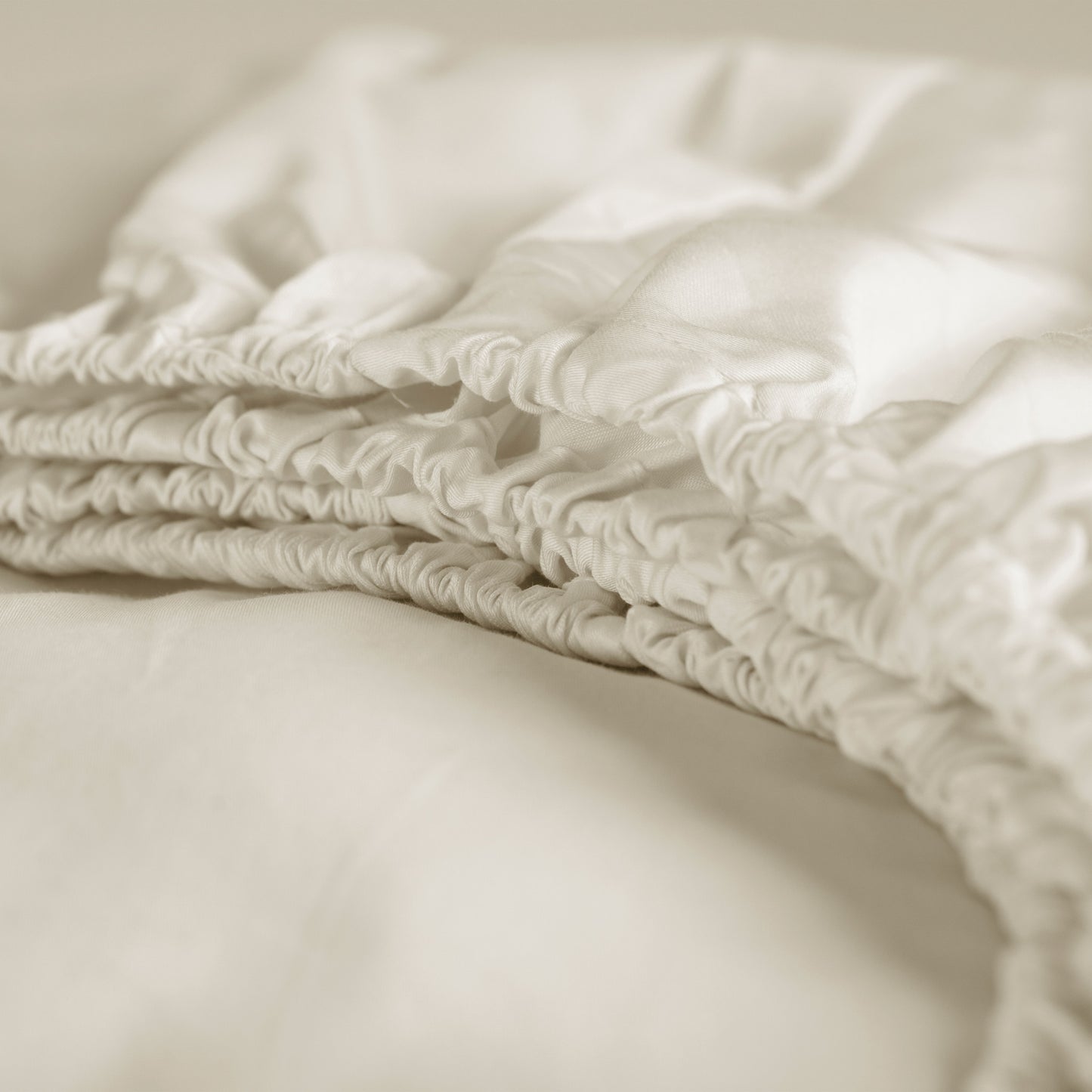 Sundays hoeslaken hoge hoek katoen-satijn ivoor